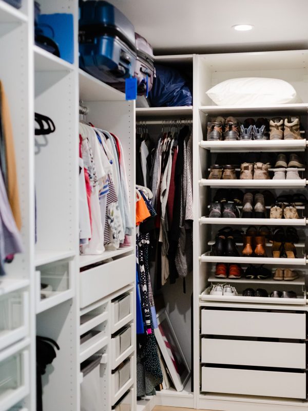 Smart home organization ideas for creating cleaner, clutter-free living spaces.